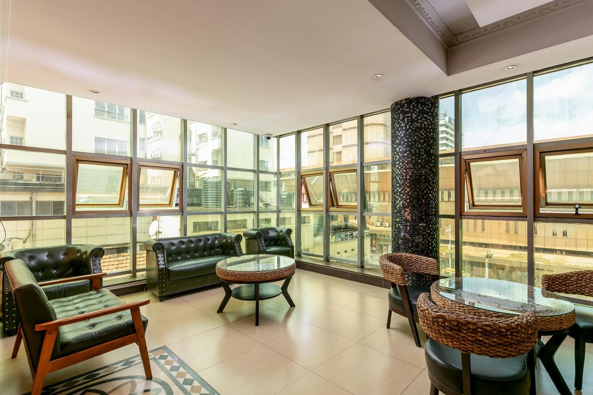 Russell Hotel Kampala Luaran gambar