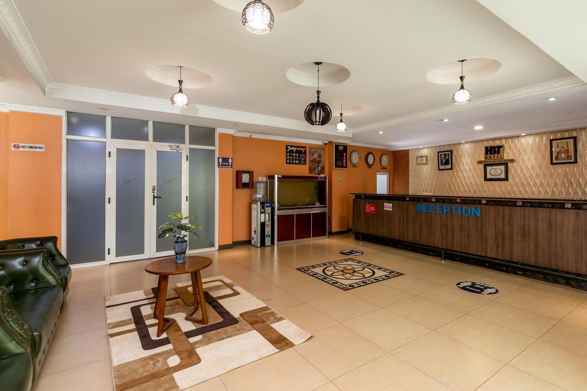 Russell Hotel Kampala Luaran gambar