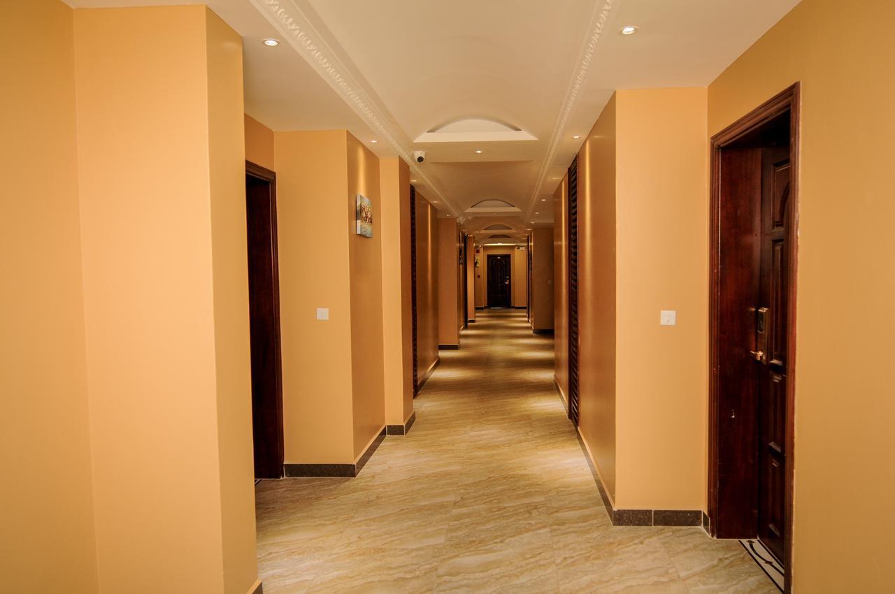 Russell Hotel Kampala Luaran gambar