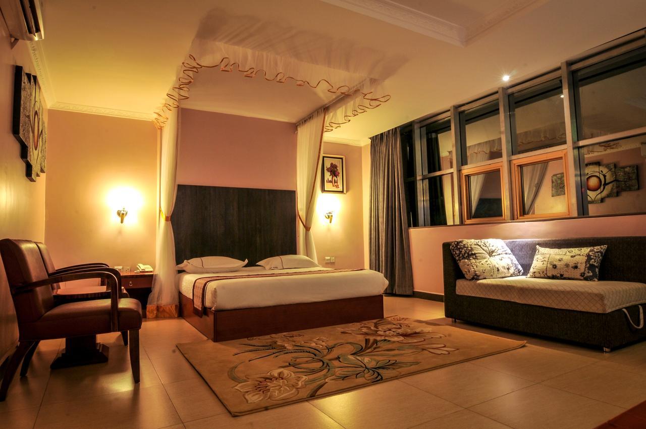Russell Hotel Kampala Luaran gambar